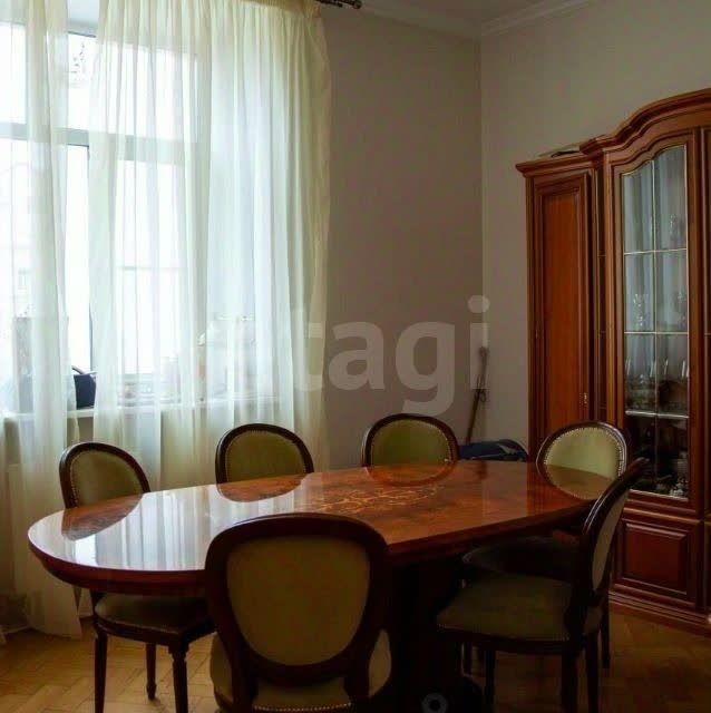 Продаётся 4-комнатная квартира, 101.5 м²