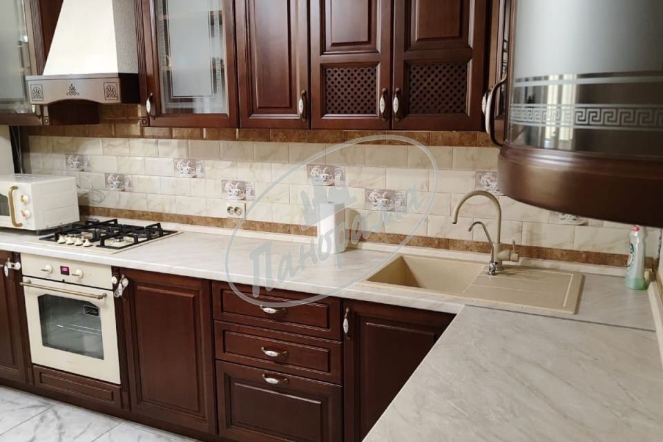 Продаётся 1-комнатная квартира, 57.3 м²