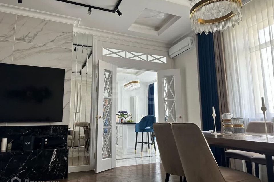 Продаётся 3-комнатная квартира, 110 м²