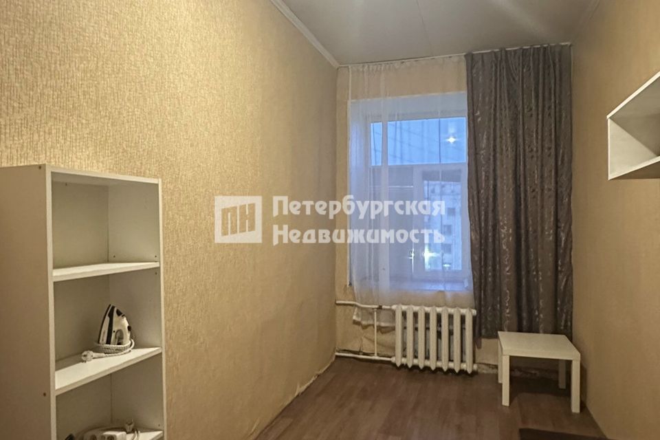 Продаётся комната в 4-комн. квартире, 10.9 м²