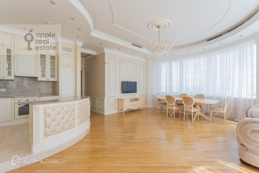 Сдаётся 4-комнатная квартира, 144 м²