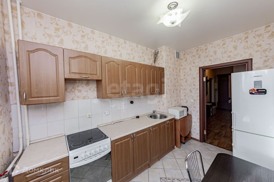 Продаётся 1-комнатная квартира, 41.8 м²