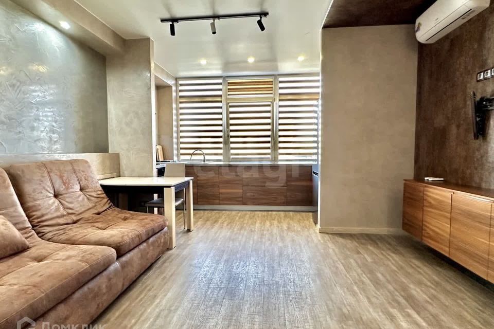 Продаётся 2-комнатная квартира, 61.6 м²