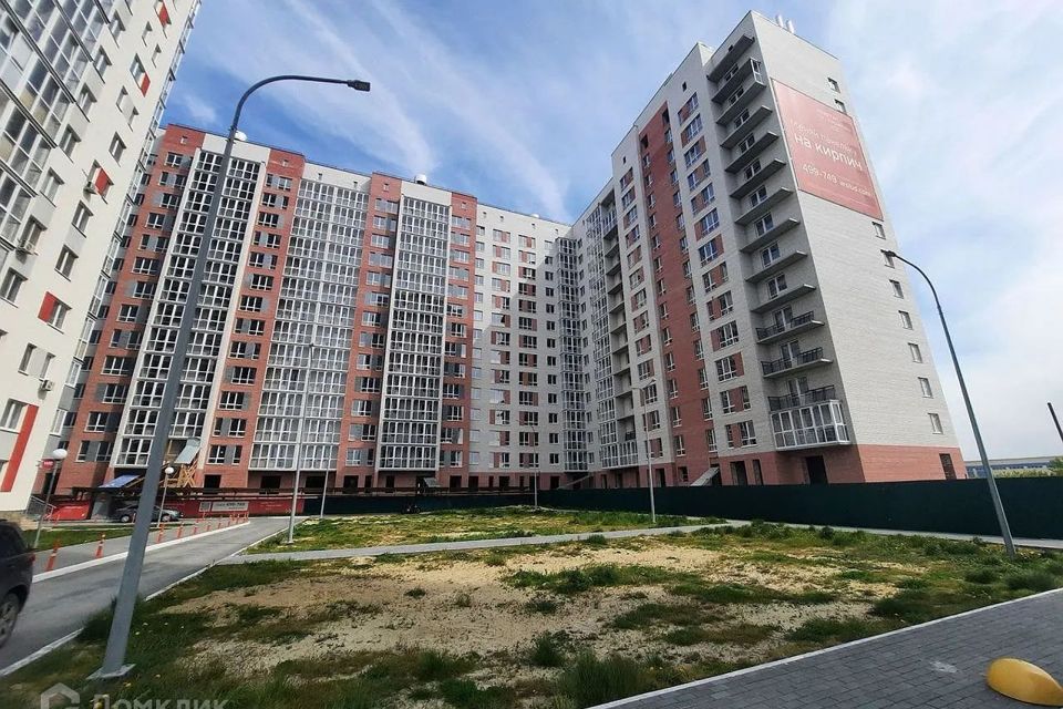 Продаётся 1-комнатная квартира, 39.8 м²