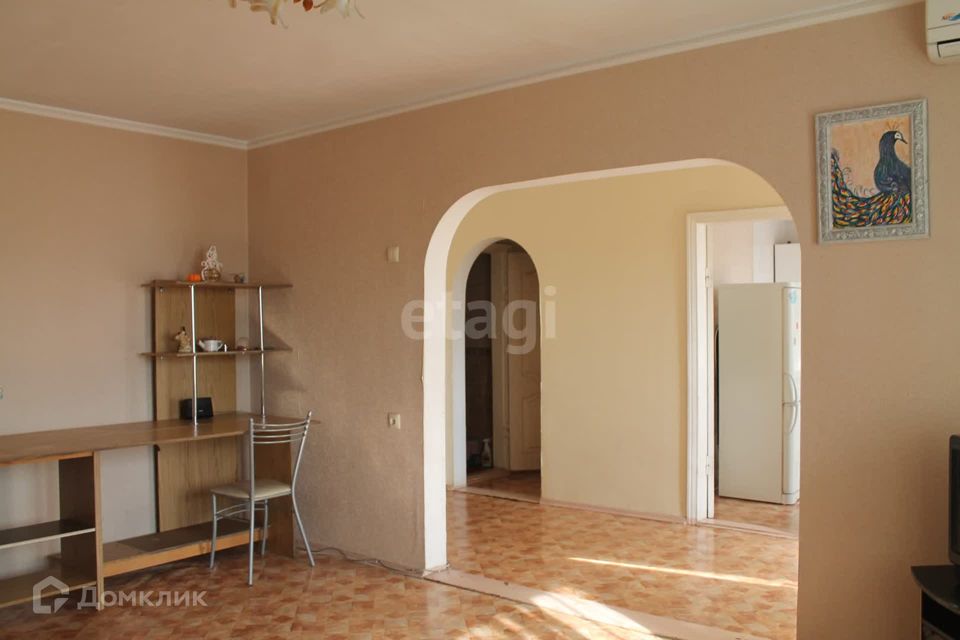Продаётся 2-комнатная квартира, 57.7 м²