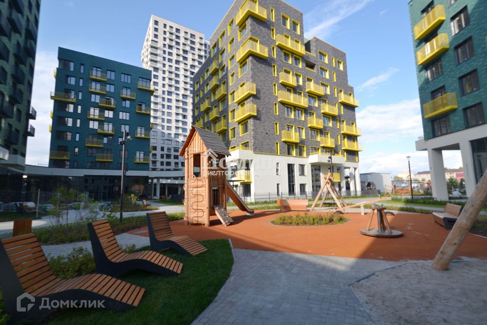 Продаётся 1-комнатная квартира, 43 м²