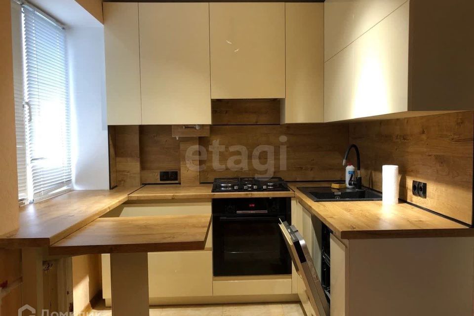 Продаётся 2-комнатная квартира, 45.7 м²