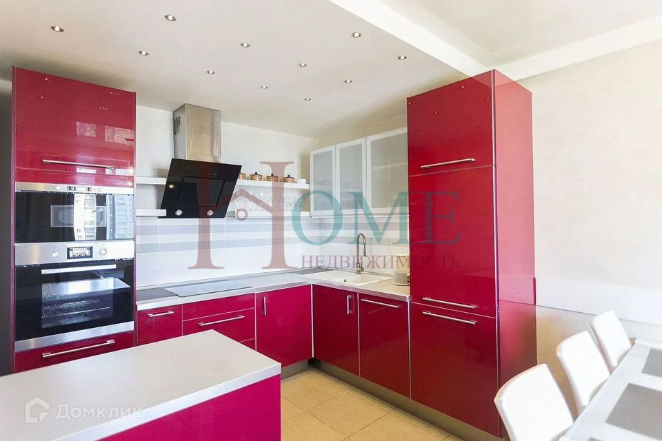 Сдаётся 2-комнатная квартира, 80 м²