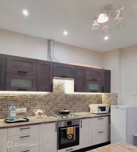 Сдаётся 1-комнатная квартира, 54 м²
