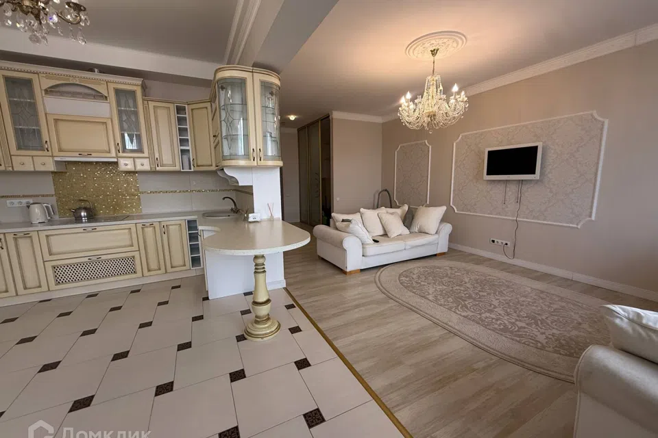 Сдаётся 2-комнатная квартира, 75 м²