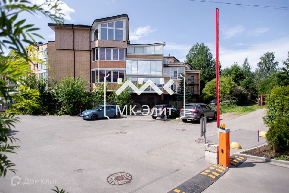 Продаётся 5-комнатная квартира, 265 м²