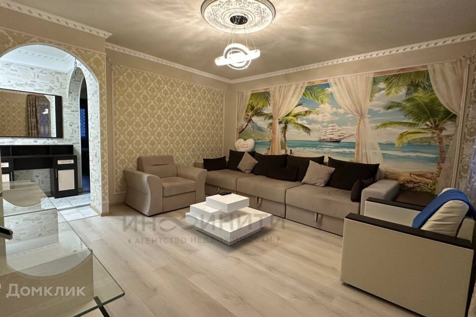 Продаётся 2-комнатная квартира, 55.6 м²
