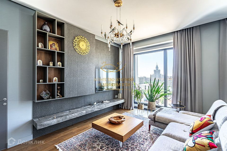 Продаётся 2-комнатная квартира, 82.4 м²