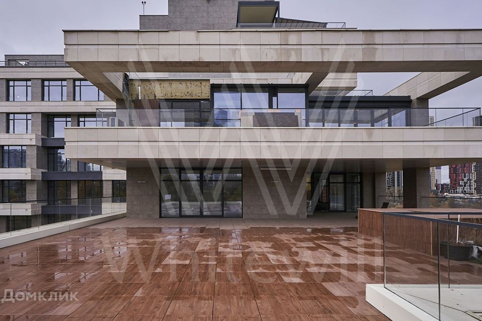 Продаётся 5-комнатная квартира, 350 м²
