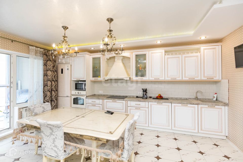 Продаётся 2-комнатная квартира, 79.1 м²