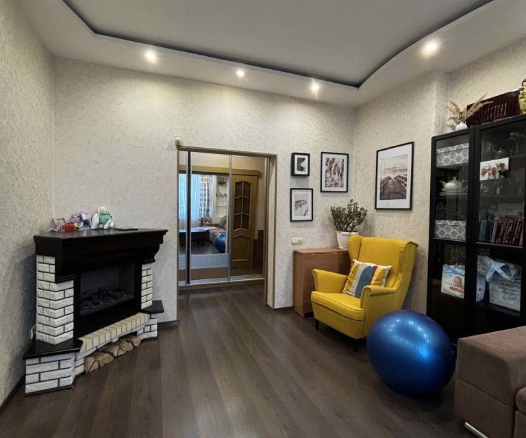 Продаётся 3-комнатная квартира, 81 м²