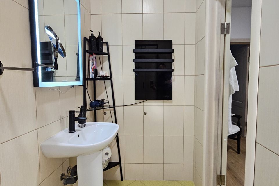 Продаётся 2-комнатная квартира, 56.5 м²