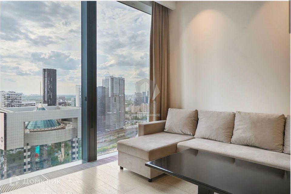 Сдаётся 2-комнатная квартира, 78 м²