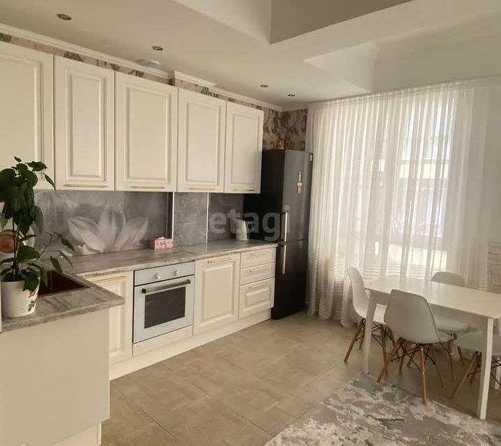 Продаётся 1-комнатная квартира, 48.2 м²