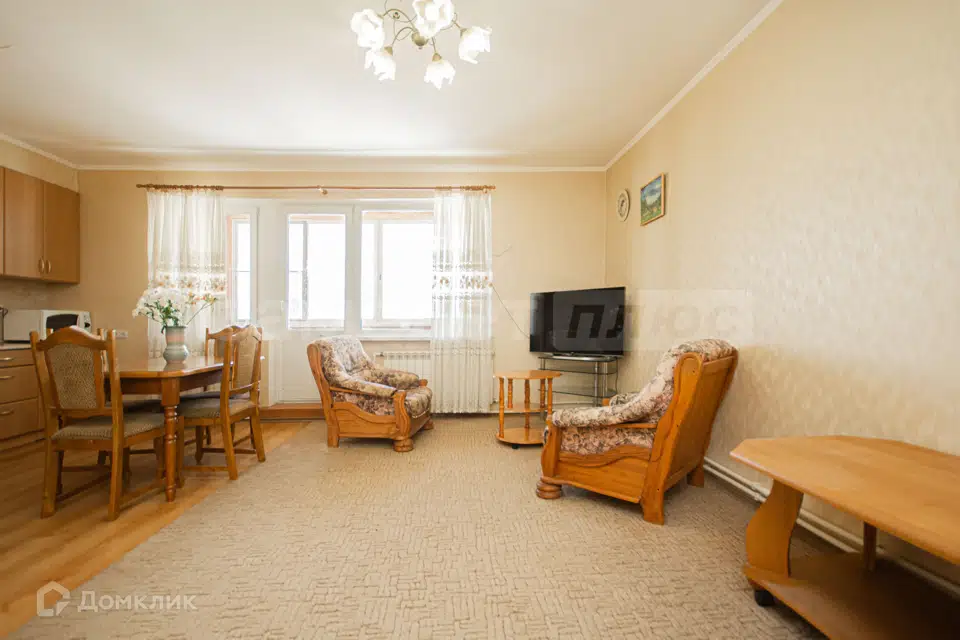Продаётся 2-комнатная квартира, 79.7 м²