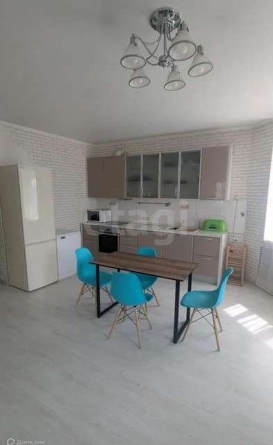 Сдаётся 2-комнатная квартира, 80 м²