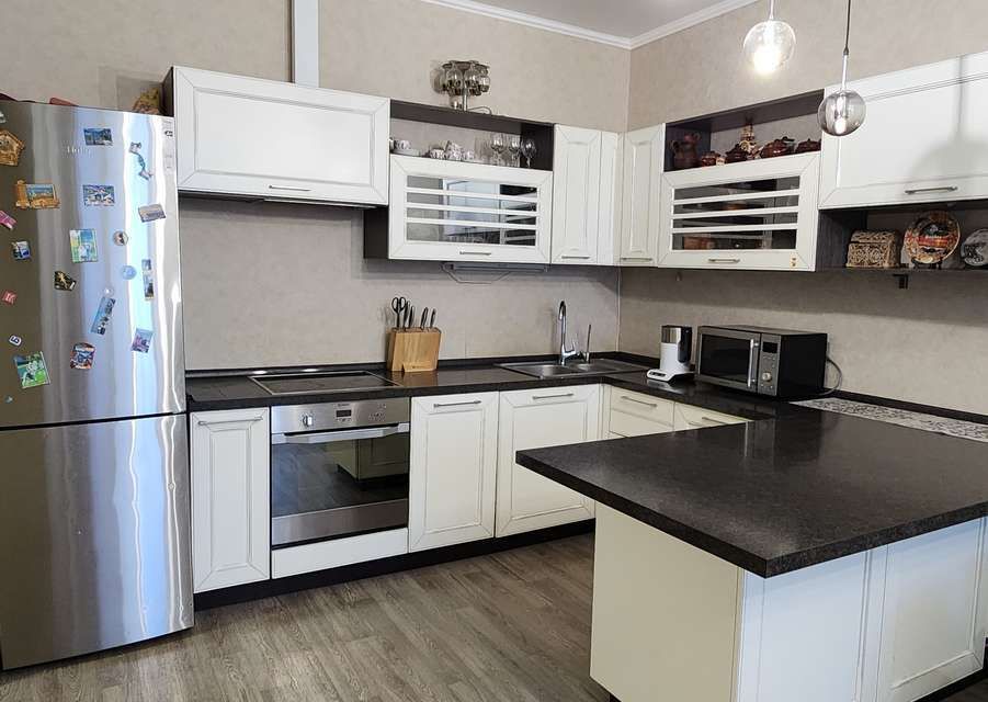 Продаётся 2-комнатная квартира, 59.8 м²