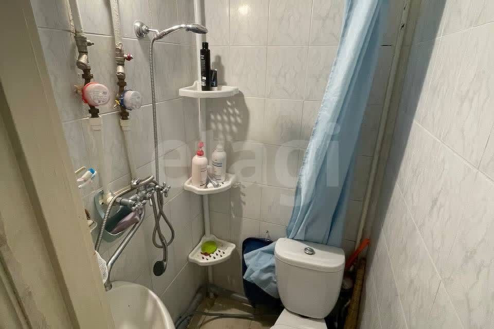 Продаётся комната в 1-комн. квартире, 17 м²