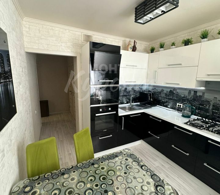 Продаётся 3-комнатная квартира, 63.9 м²