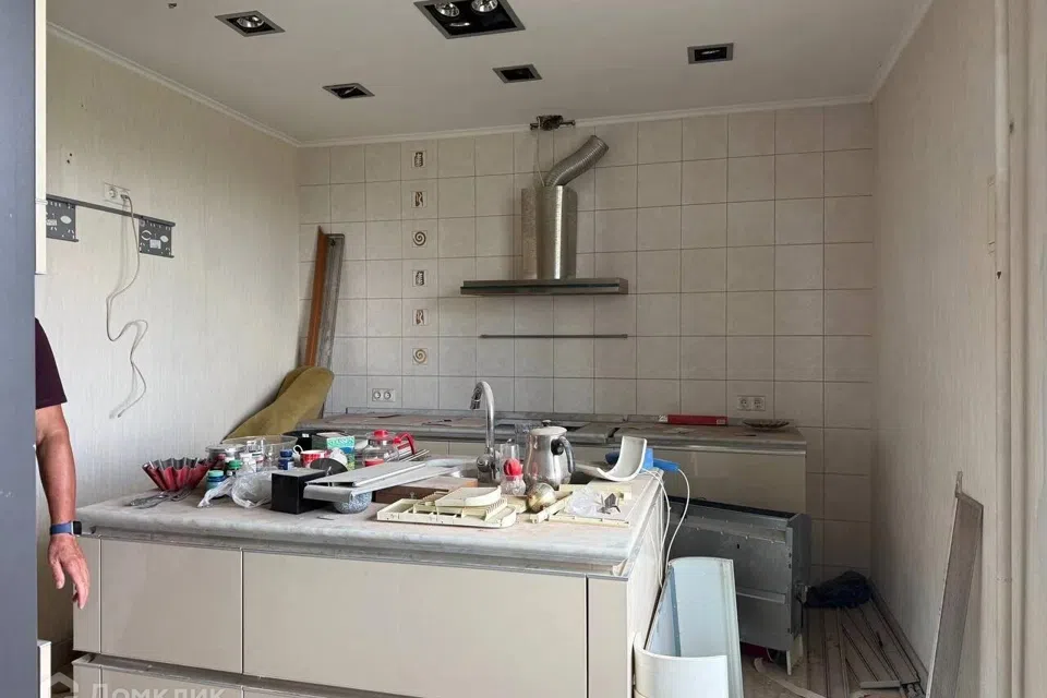 Продаётся 3-комнатная квартира, 153 м²