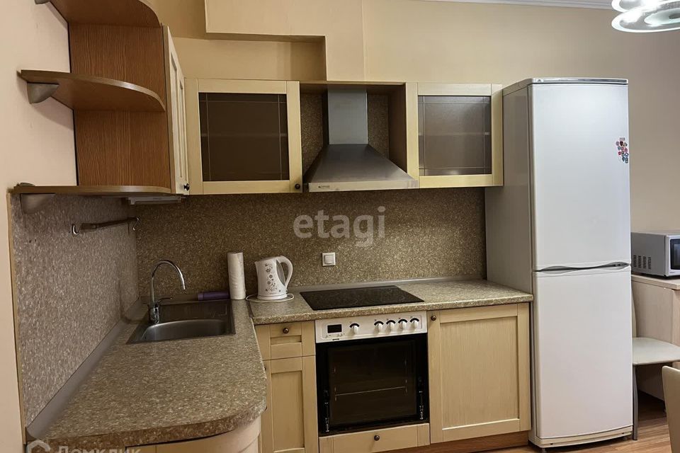 Сдаётся 1-комнатная квартира, 42.3 м²