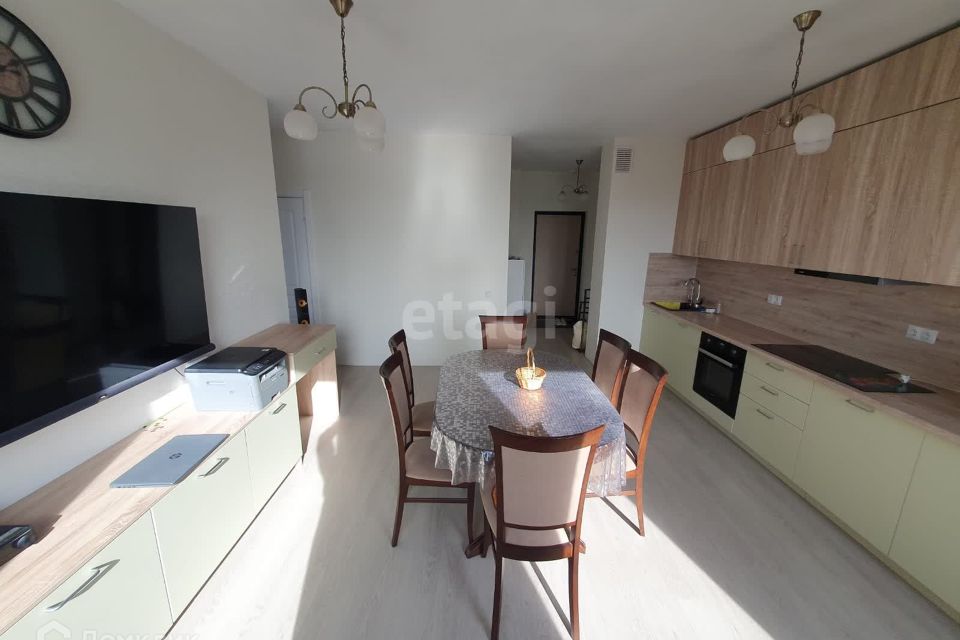 Продаётся 2-комнатная квартира, 60.9 м²