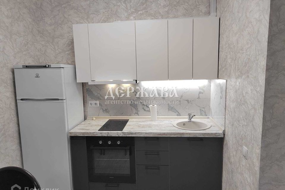 Сдаётся 1-комнатная квартира, 42 м²