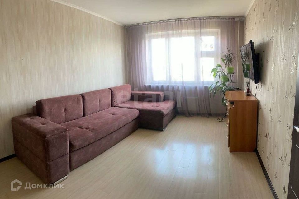 Продаётся 4-комнатная квартира, 106.4 м²