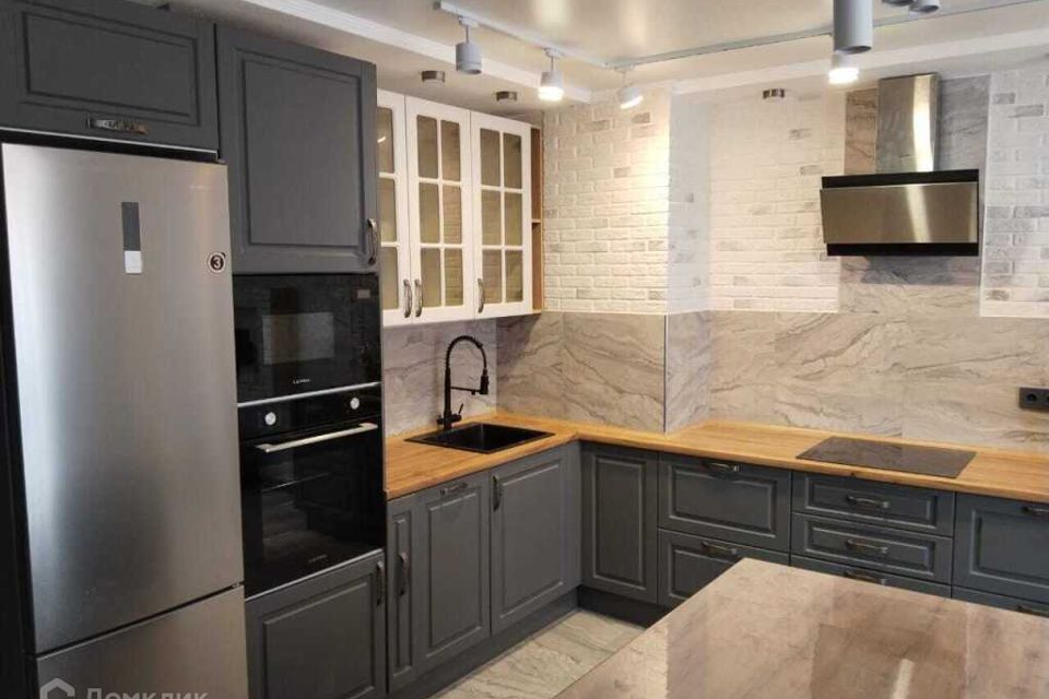 Сдаётся 2-комнатная квартира, 63 м²