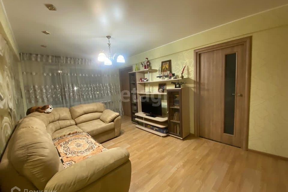 Продаётся 4-комнатная квартира, 58.2 м²