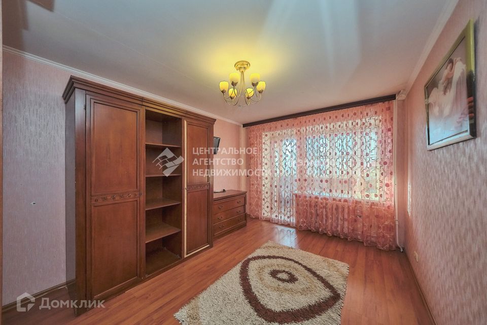 Продаётся 2-комнатная квартира, 69.8 м²