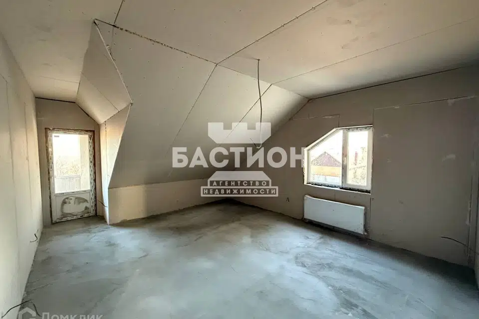 Продаётся 2-этажный дом, 250 м²
