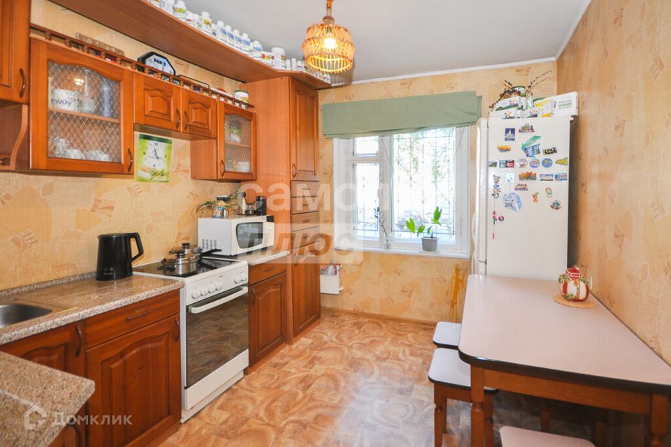 Продаётся 4-комнатная квартира, 77 м²