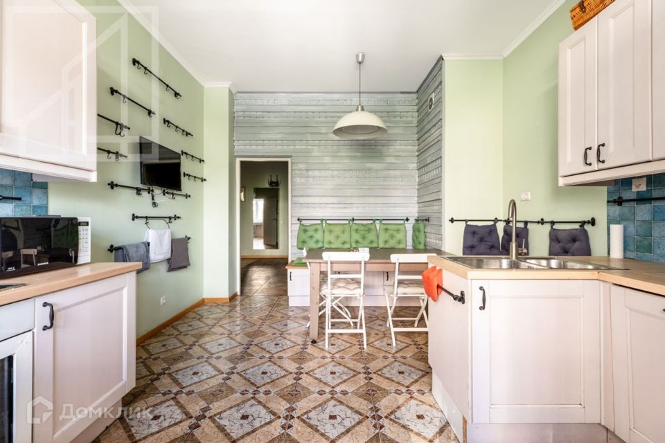 Сдаётся 5-комнатная квартира, 150 м²