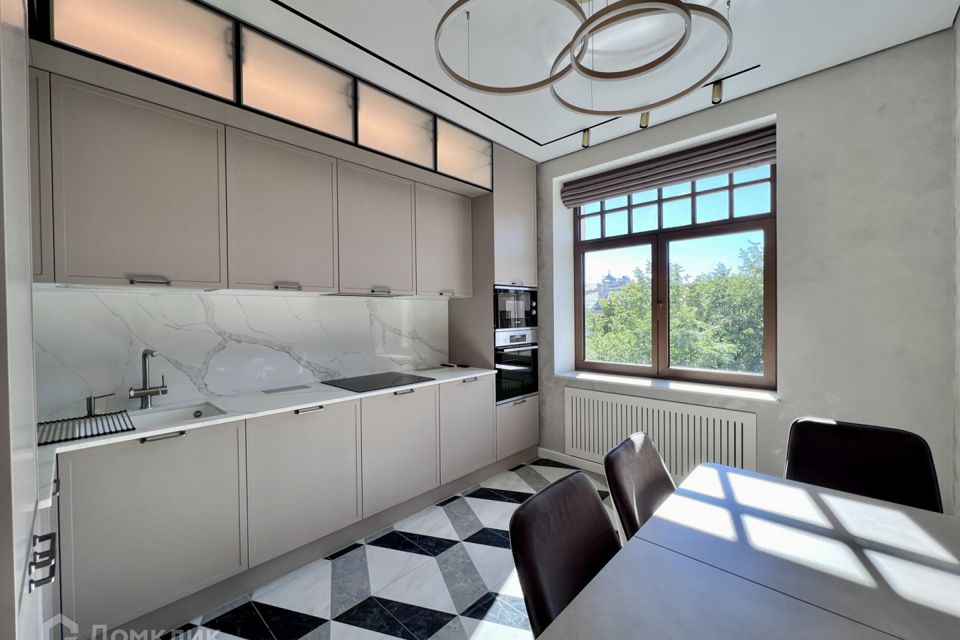 Сдаётся 2-комнатная квартира, 67.3 м²