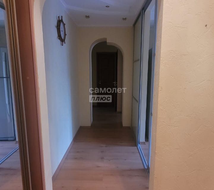 Продаётся 4-комнатная квартира, 75.3 м²