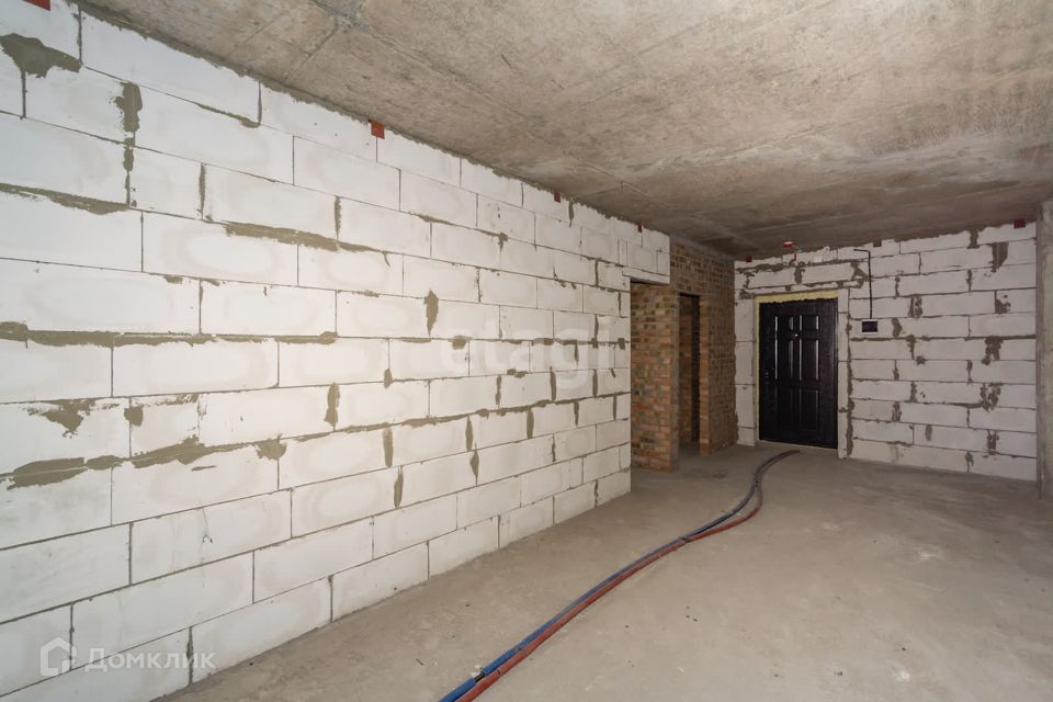 Продаётся 1-комнатная квартира, 54 м²