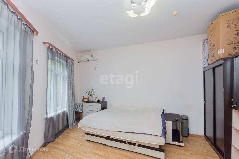 Продаётся 2-комнатная квартира, 60.8 м²