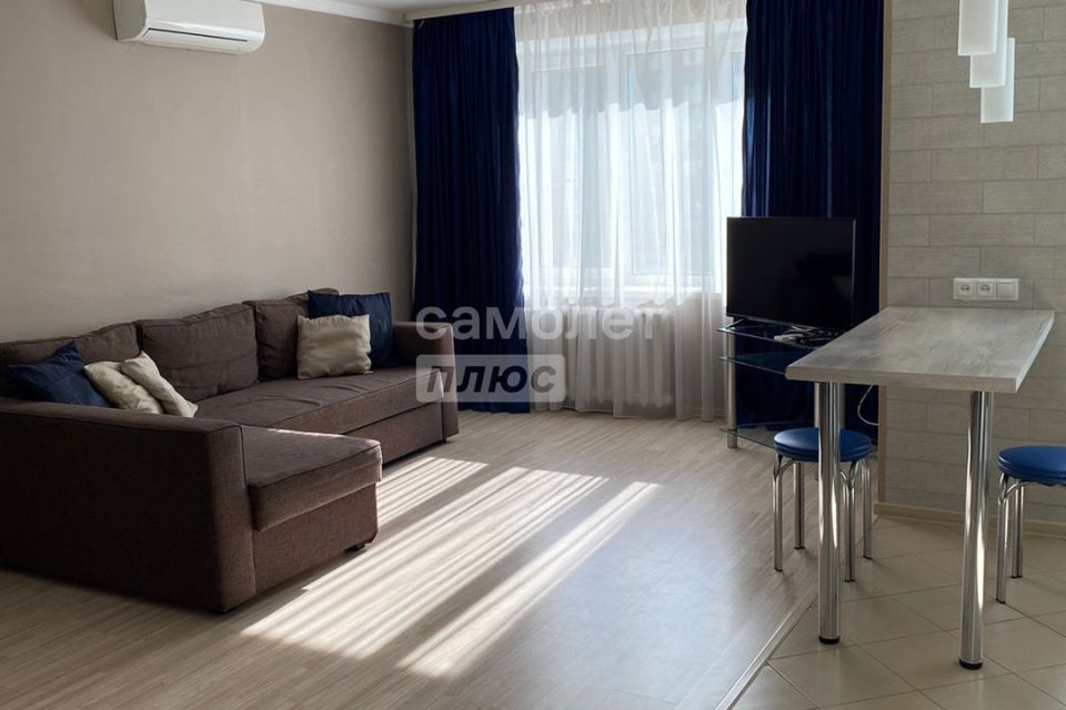 Продаётся 1-комнатная квартира, 43.5 м²