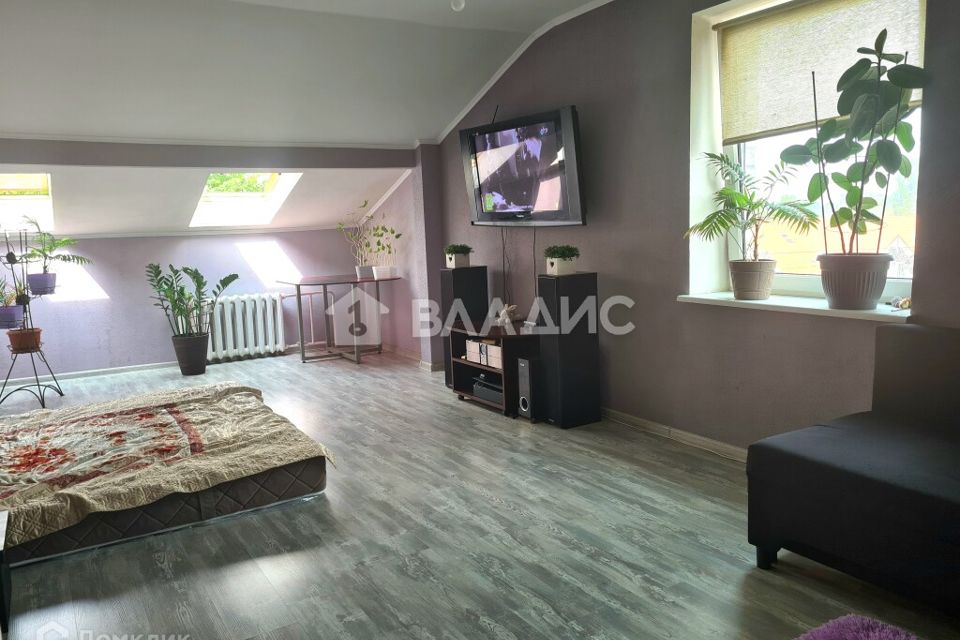 Продаётся 1-комнатная квартира, 69.2 м²