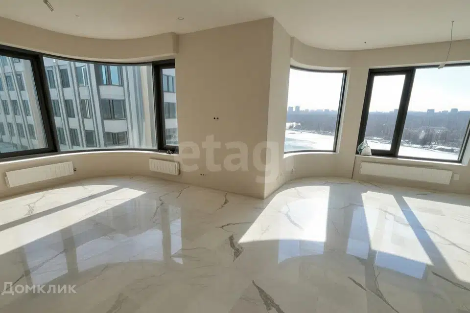 Продаётся 4-комнатная квартира, 97.4 м²