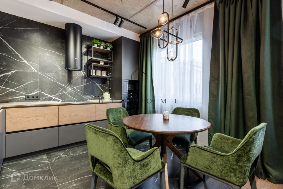 Сдаётся 2-комнатная квартира, 65.2 м²