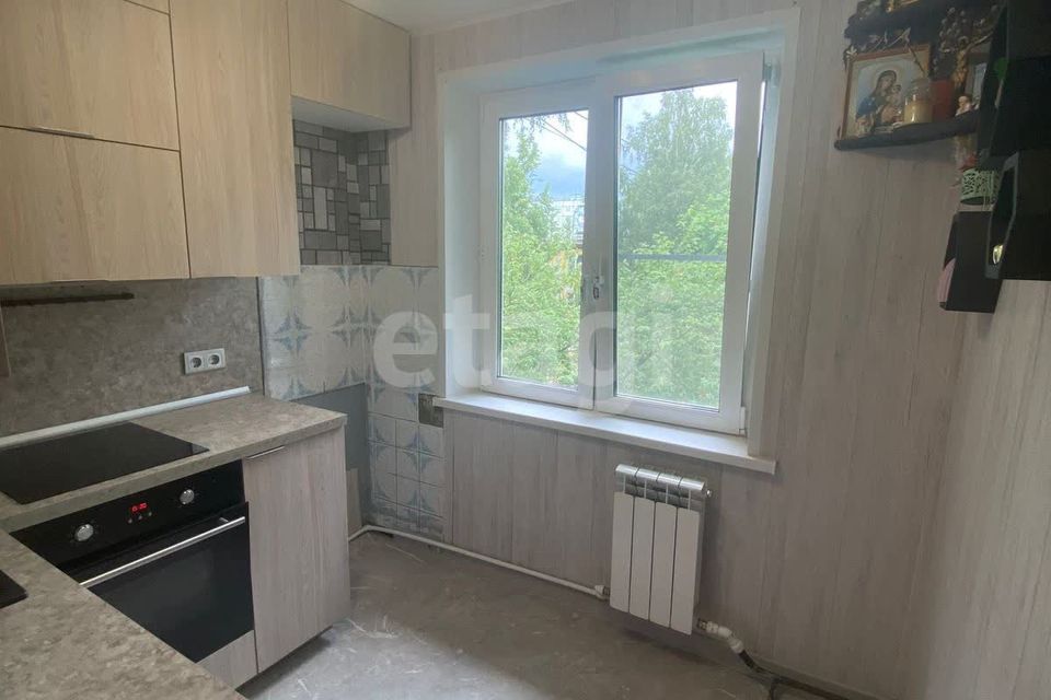 Продаётся 3-комнатная квартира, 57.3 м²