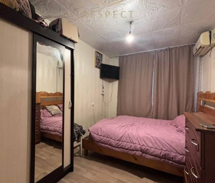 Продаётся 3-комнатная квартира, 50.5 м²
