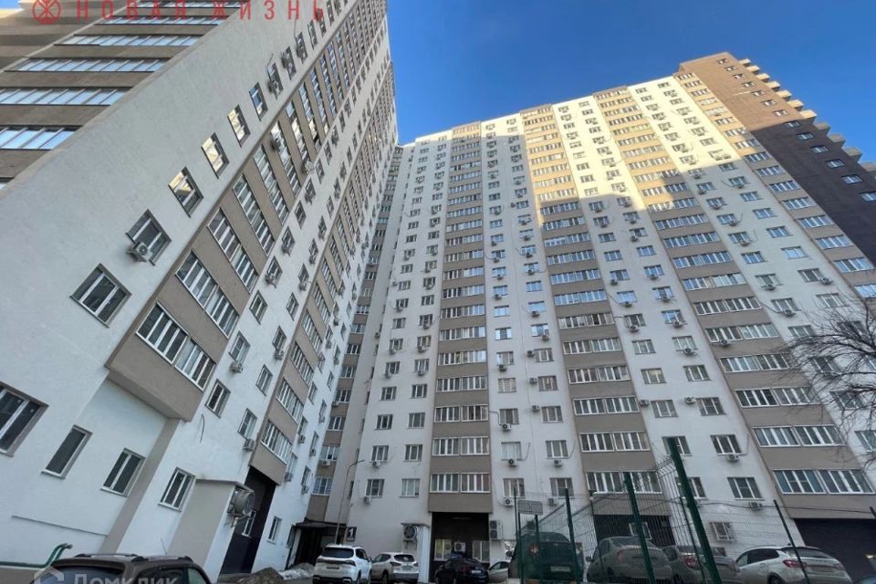 Продаётся 3-комнатная квартира, 100.3 м²